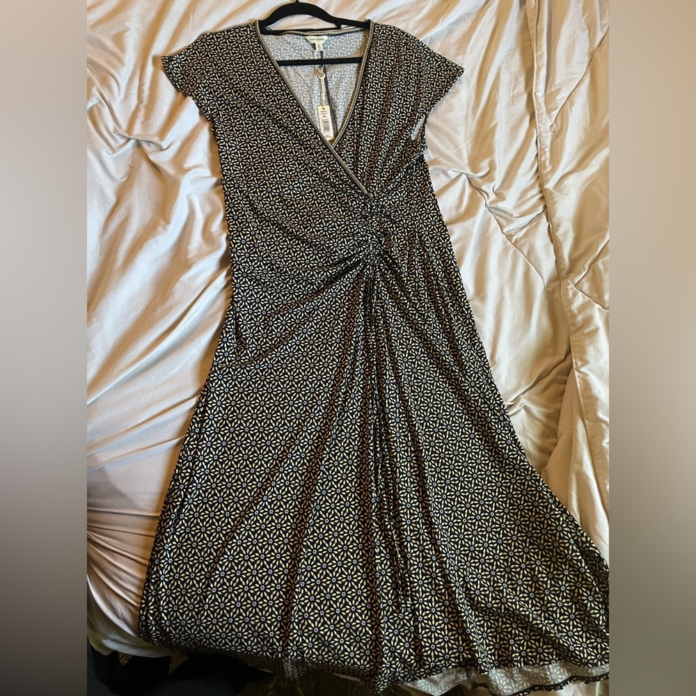 Max Studio Black and White V-Neck Asymmetrical Dress